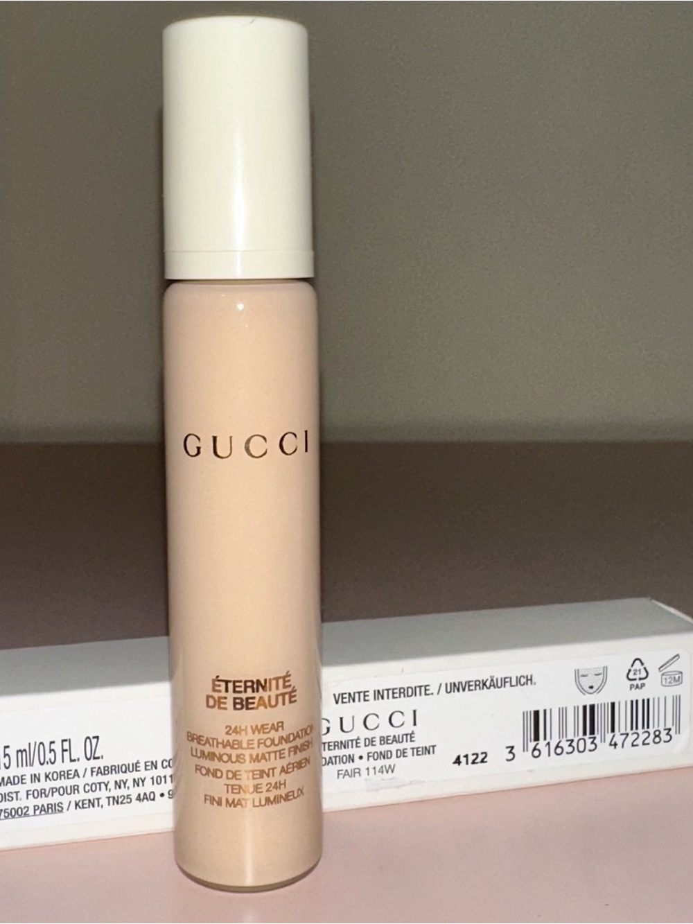Gucci Breathable Foundation Fair 114W